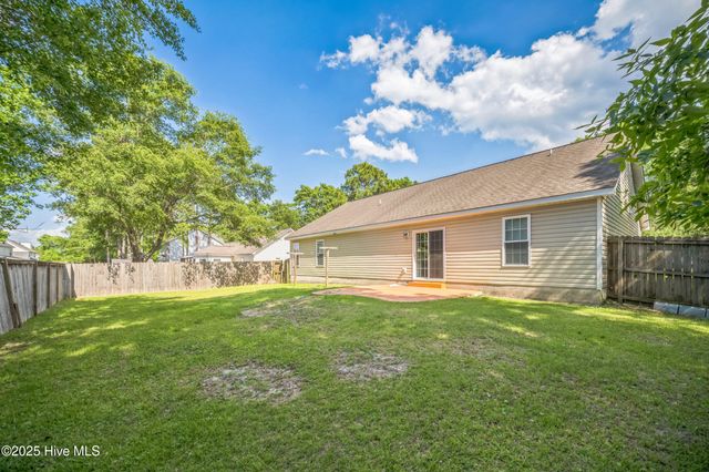 239 Shellbank Drive, Sneads Ferry, NC 28460