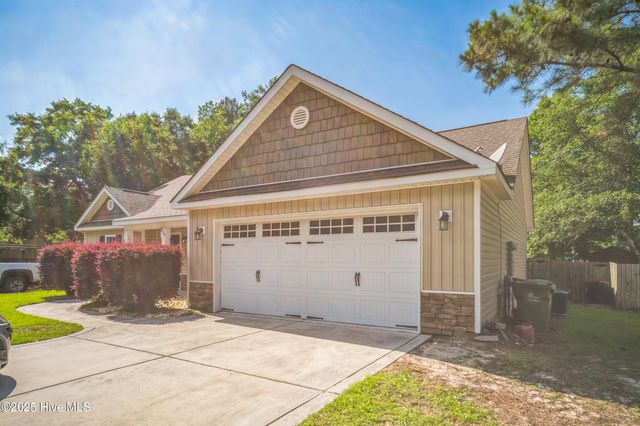 239 Shellbank Drive, Sneads Ferry, NC 28460