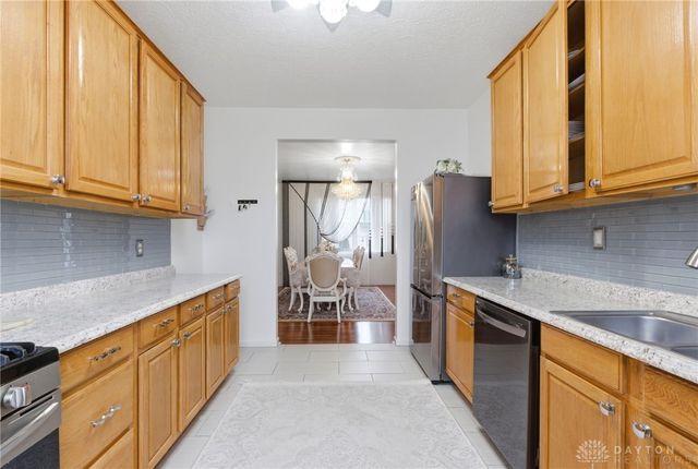 6941 Greeley Avenue, Huber Heights, OH 45424