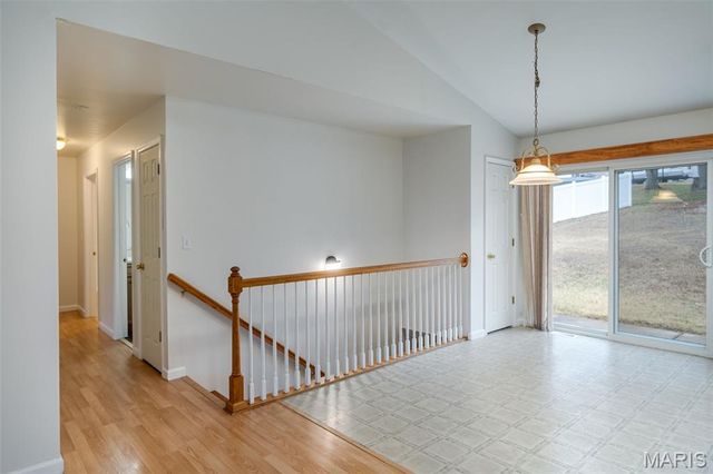 555 Monty View, Washington, MO 63090