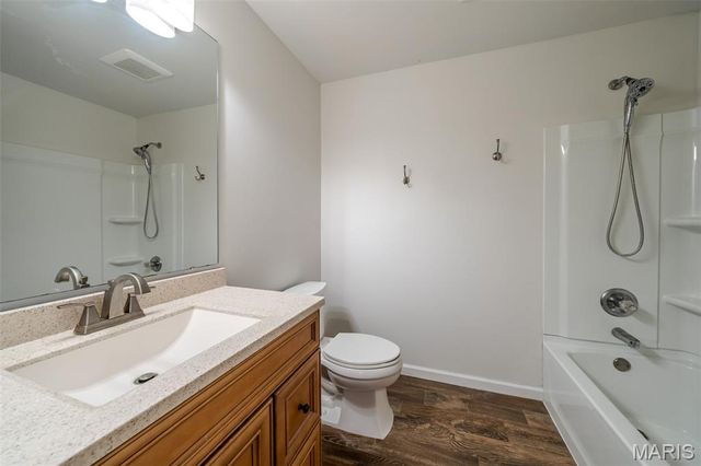 555 Monty View, Washington, MO 63090