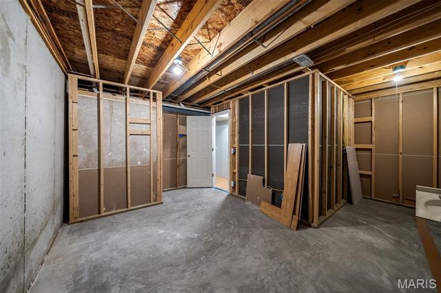 555 Monty View, Washington, MO 63090