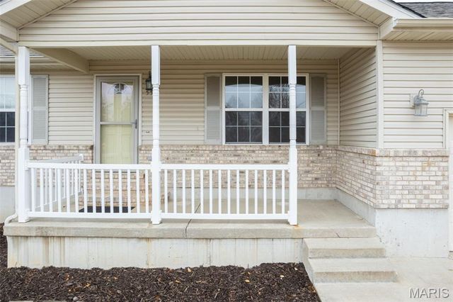 555 Monty View, Washington, MO 63090