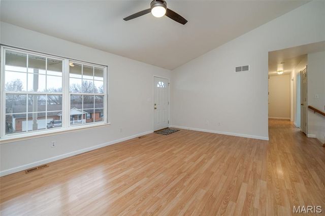 555 Monty View, Washington, MO 63090