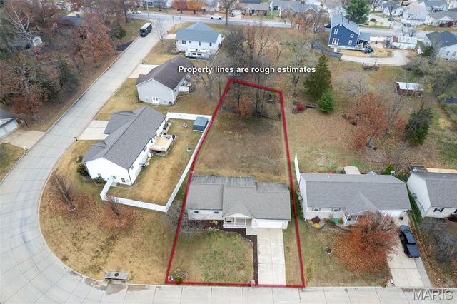 555 Monty View, Washington, MO 63090