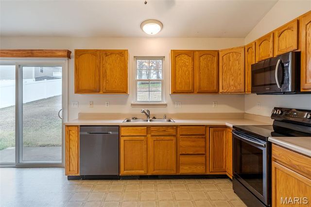 555 Monty View, Washington, MO 63090