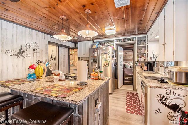 1734 Forest Road, Harrison, MI 48625