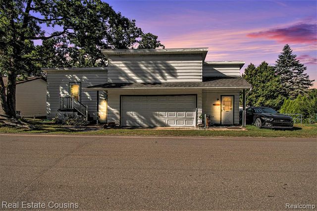 1734 Forest Road, Harrison, MI 48625