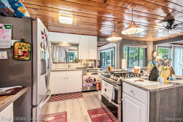 1734 Forest Road, Harrison, MI 48625