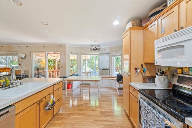 16802 129th Avenue E, Puyallup, WA 98374