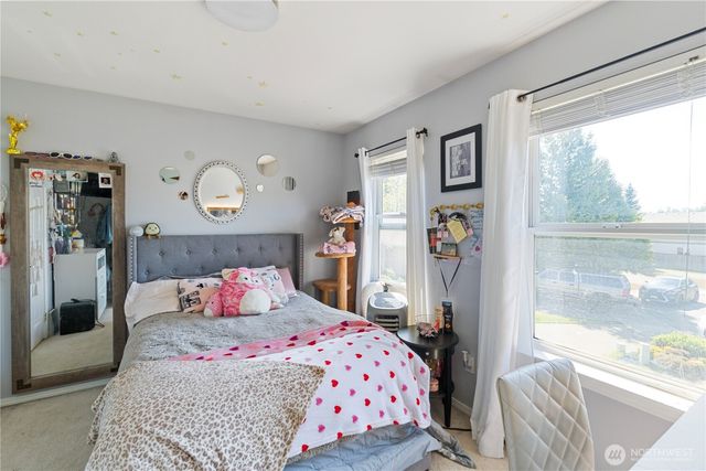 16802 129th Avenue E, Puyallup, WA 98374