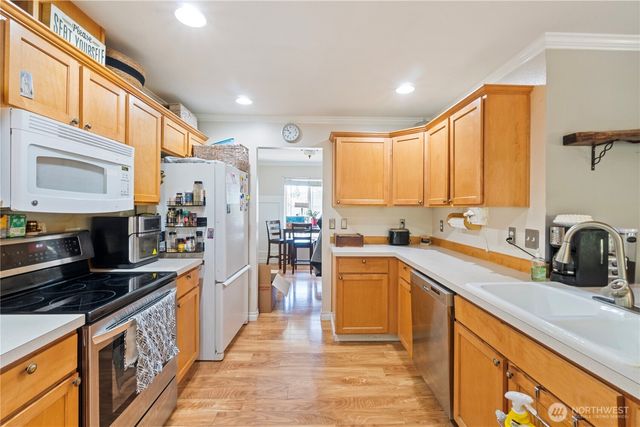 16802 129th Avenue E, Puyallup, WA 98374