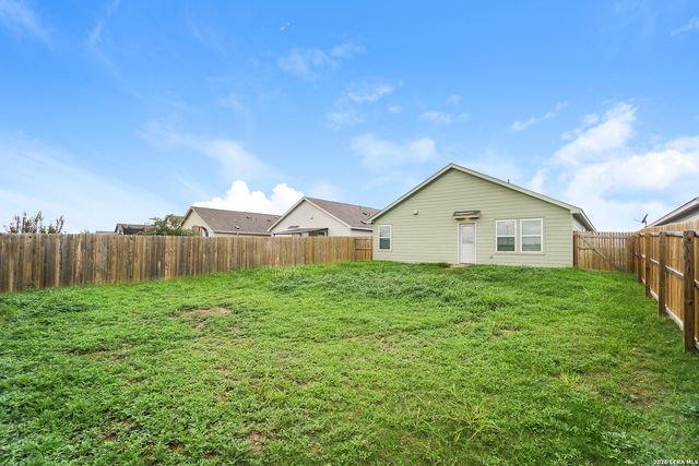 3945 Far Horizon, Seguin, TX 78155
