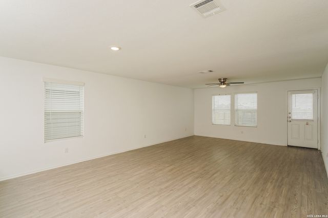 3945 Far Horizon, Seguin, TX 78155