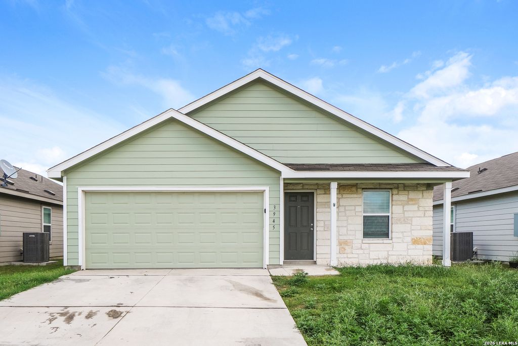 3945 Far Horizon, Seguin, TX 78155