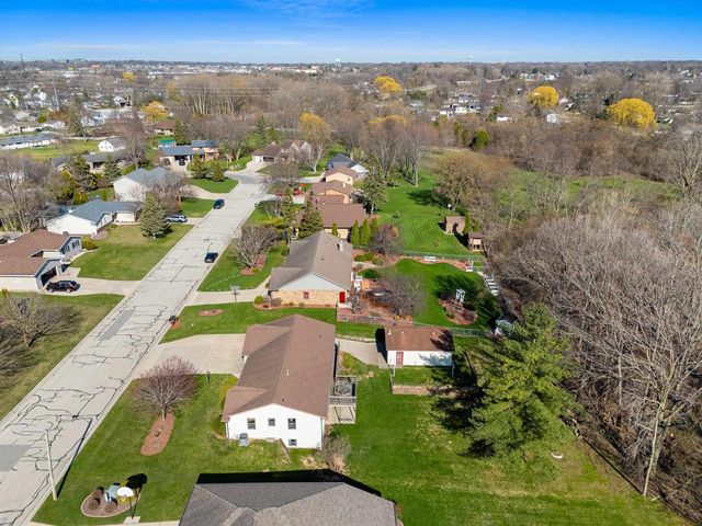 2234 JEN RAE ROAD, Green Bay, WI 54311