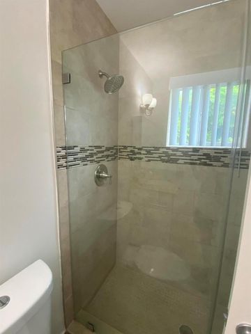 560-570 NE 19th Avenue, Deerfield Beach, FL 33441