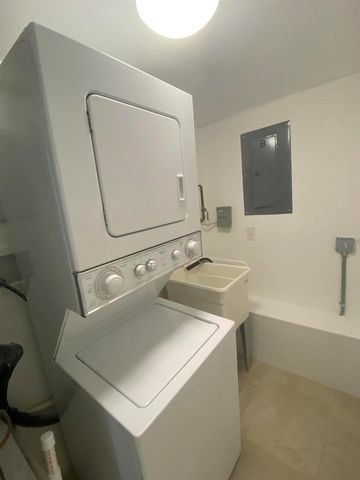 560-570 NE 19th Avenue, Deerfield Beach, FL 33441