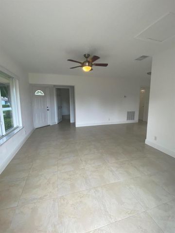 560-570 NE 19th Avenue, Deerfield Beach, FL 33441