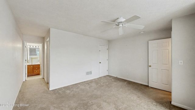 8301 Bellis Way, Lyndon, KY 40242