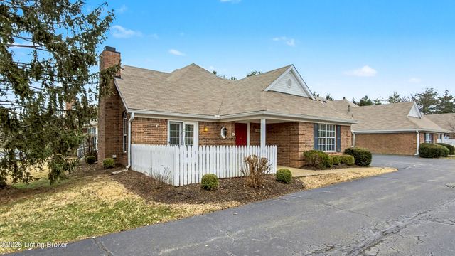 8301 Bellis Way, Lyndon, KY 40242