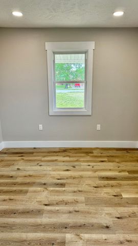 10308a E Business 60, Mountain Grove, MO 65711