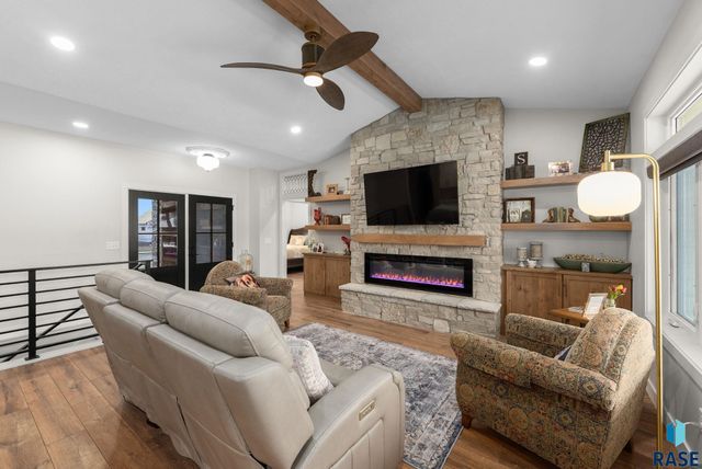 5504 E Morningside Cir Circle, Sioux Falls, SD 57110