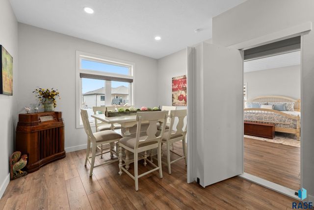 5504 E Morningside Cir Circle, Sioux Falls, SD 57110