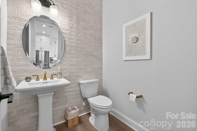 2547 Deacon Avenue, Charlotte, NC 28204