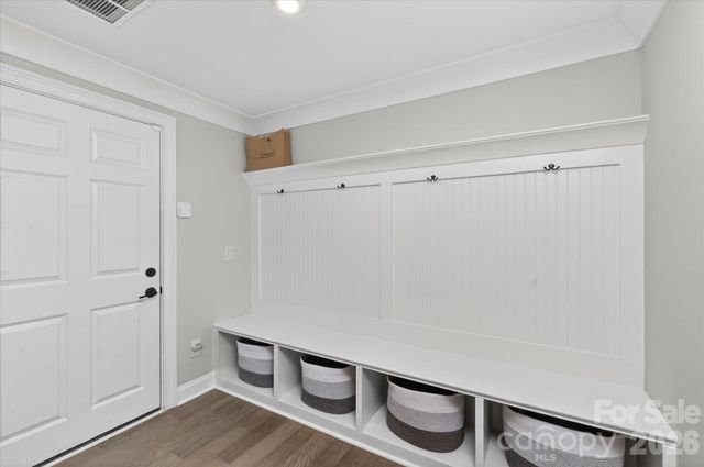 2547 Deacon Avenue, Charlotte, NC 28204