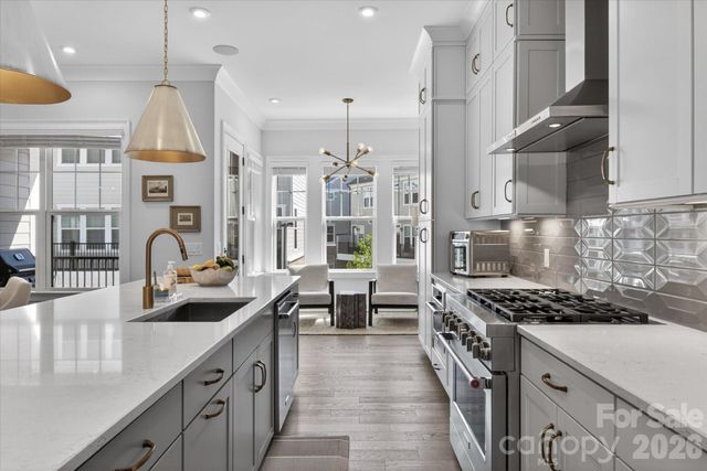 2547 Deacon Avenue, Charlotte, NC 28204