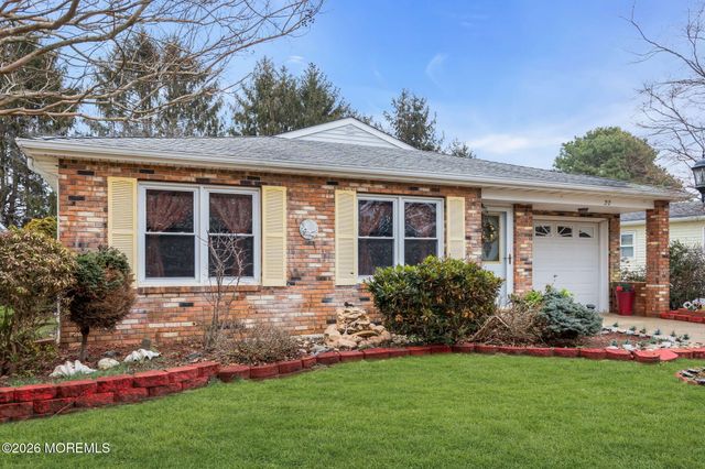 22 Abbey Road, Brick, NJ 08723