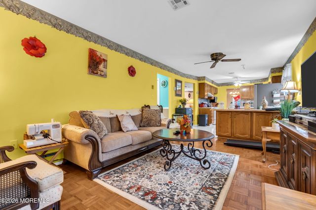 22 Abbey Road, Brick, NJ 08723