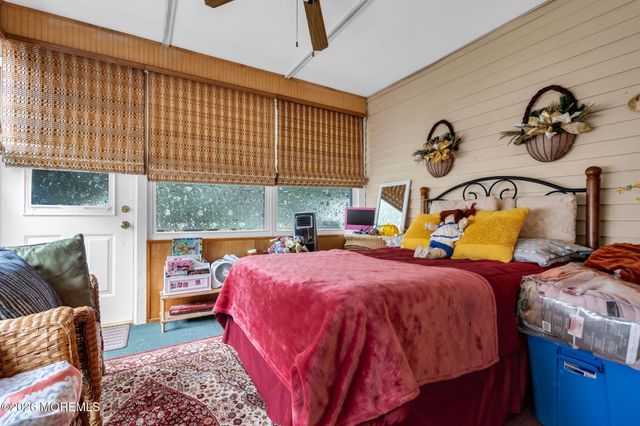 22 Abbey Road, Brick, NJ 08723