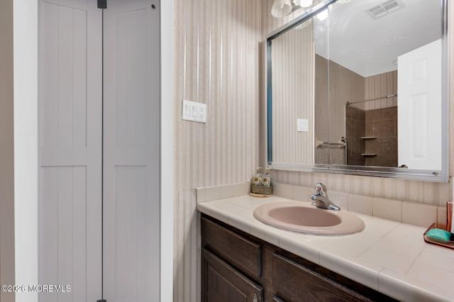 22 Abbey Road, Brick, NJ 08723