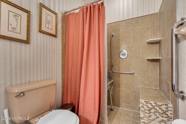 22 Abbey Road, Brick, NJ 08723