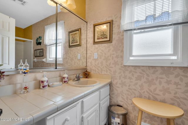 22 Abbey Road, Brick, NJ 08723