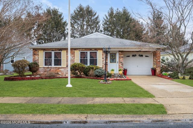 22 Abbey Road, Brick, NJ 08723
