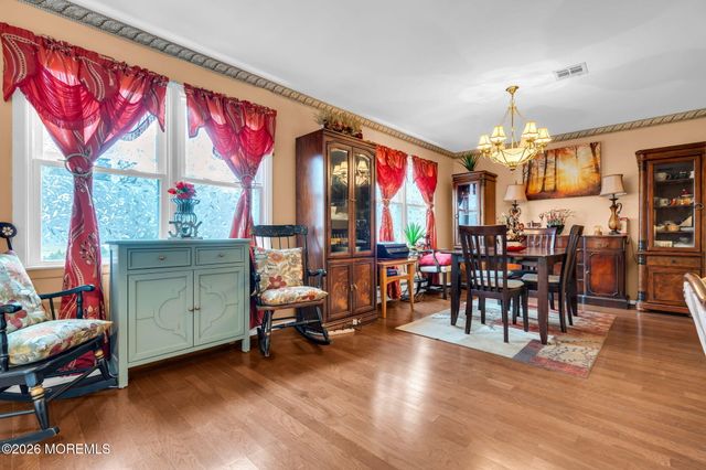 22 Abbey Road, Brick, NJ 08723