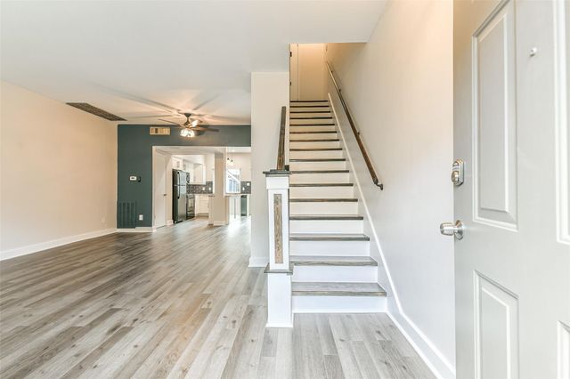 14723 Barryknoll Lane 96, Houston, TX 77079