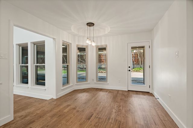 2011 Riverforest Drive, Arlington, TX 76017