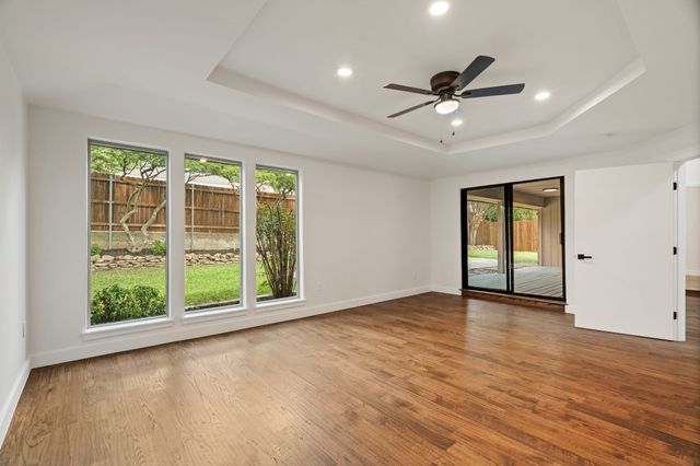 2011 Riverforest Drive, Arlington, TX 76017