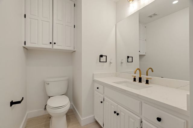 2011 Riverforest Drive, Arlington, TX 76017