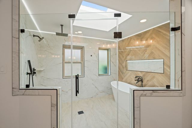 2011 Riverforest Drive, Arlington, TX 76017