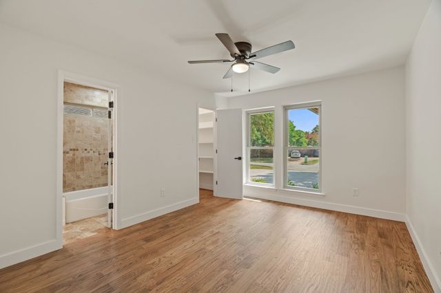 2011 Riverforest Drive, Arlington, TX 76017