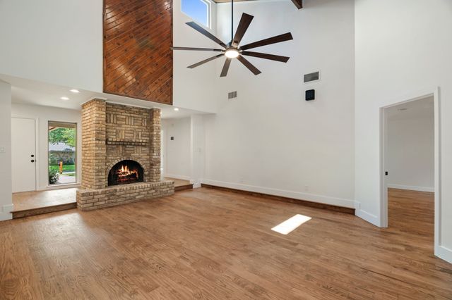 2011 Riverforest Drive, Arlington, TX 76017