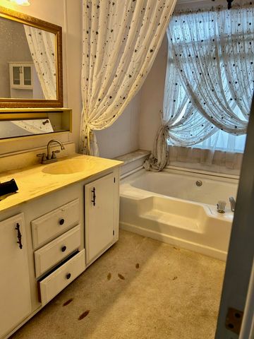 314 N Albert Avenue 80, Exeter, CA 93221