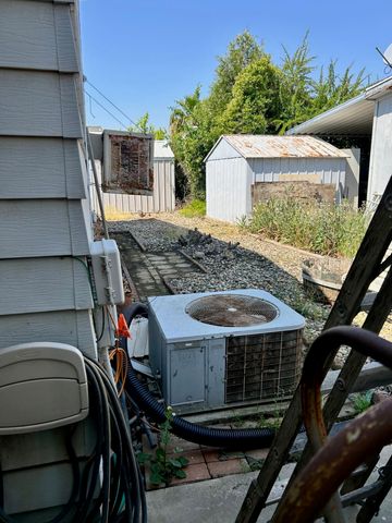 314 N Albert Avenue 80, Exeter, CA 93221