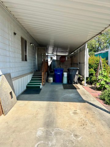 314 N Albert Avenue 80, Exeter, CA 93221