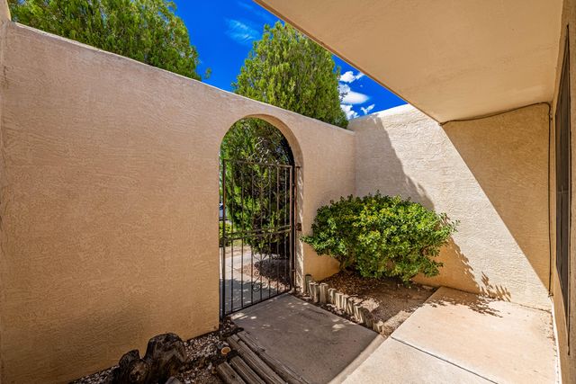 4108 Blue Ridge Place NE, Albuquerque, NM 87111